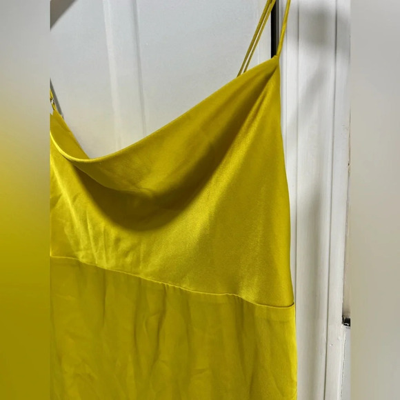 - Forever 21 Satin Dress Size S - Picture 8 of 8